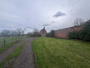 Photo 22- click for photo gallery